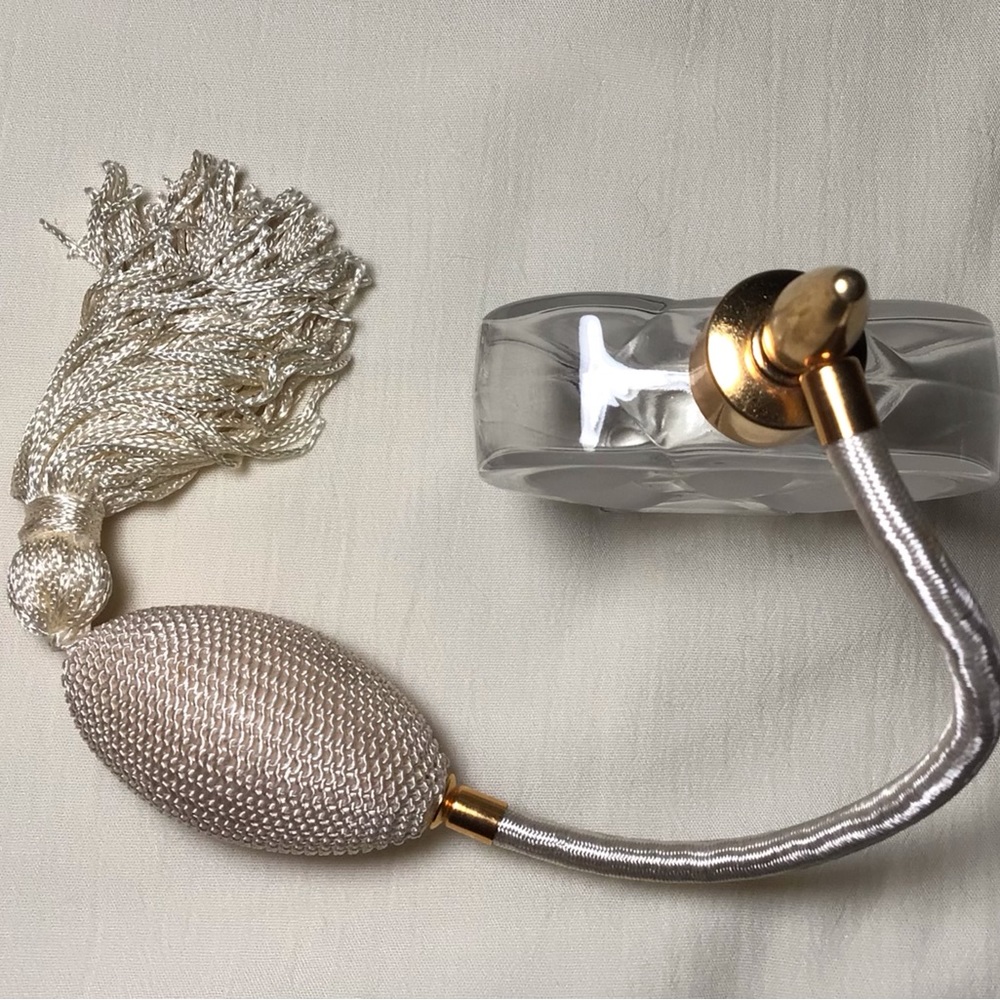 Estee Lauder Refillable Heart's Desire Perfume Spray Bottle Atomizer Works - Picture 3 of 7